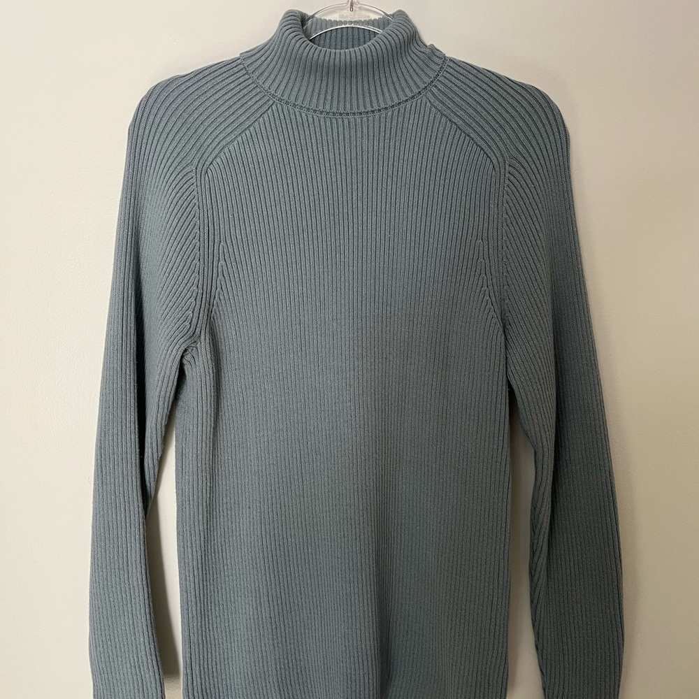 Elegant Men's Cotton Turtleneck Sweater in Dusty Blue